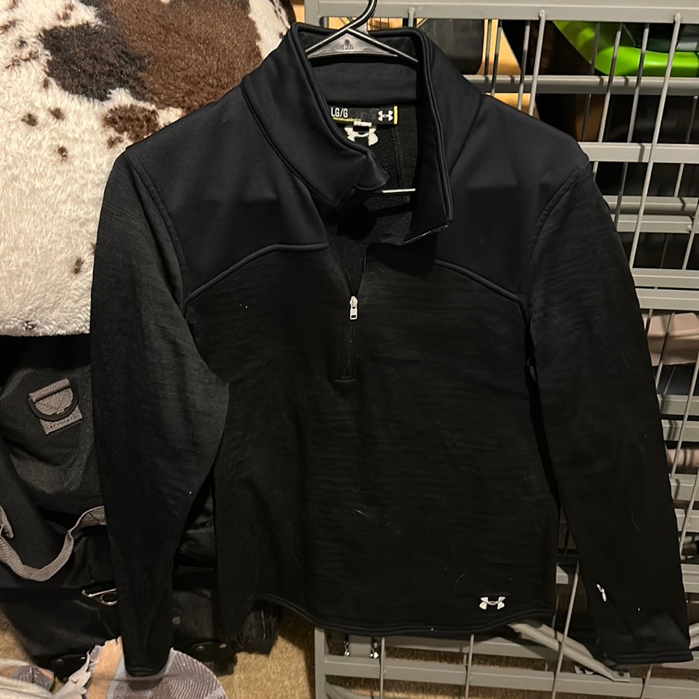 Black pull-over jacket